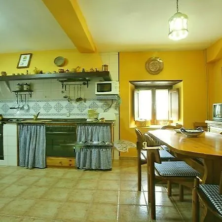 Casa Rural Alzola *